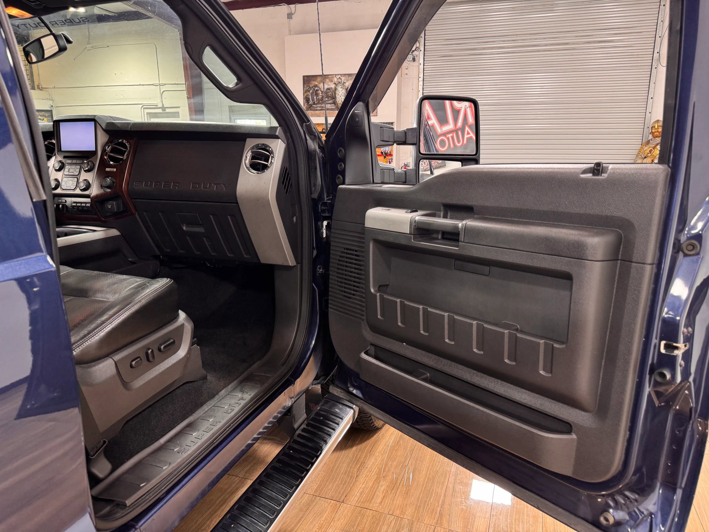 Used 2013 Ford F250 Lariat w/ Lariat Ultimate Pkg AWD/4WD image 19