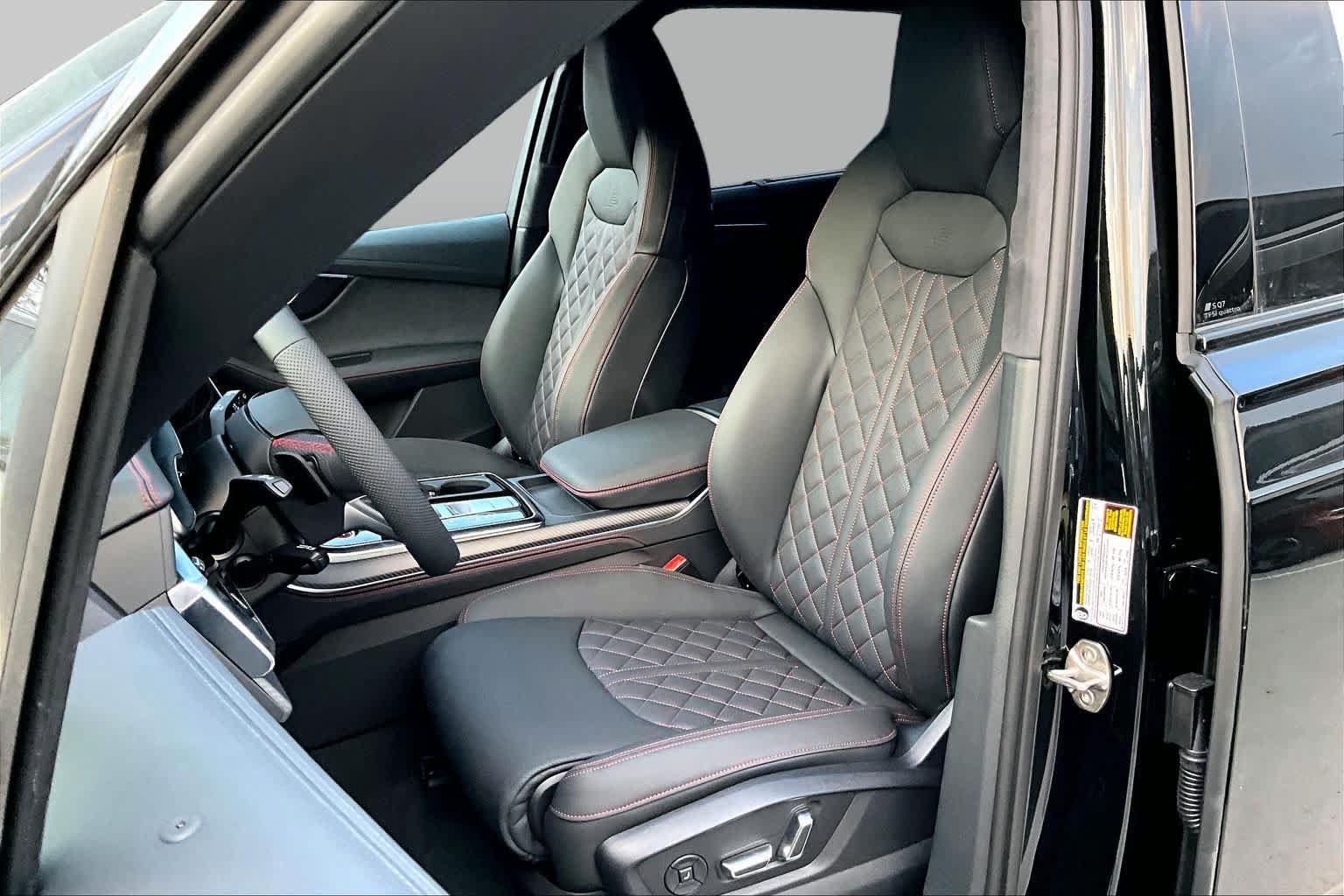 New 2026 Audi SQ7 Prestige AWD/4WD image 9