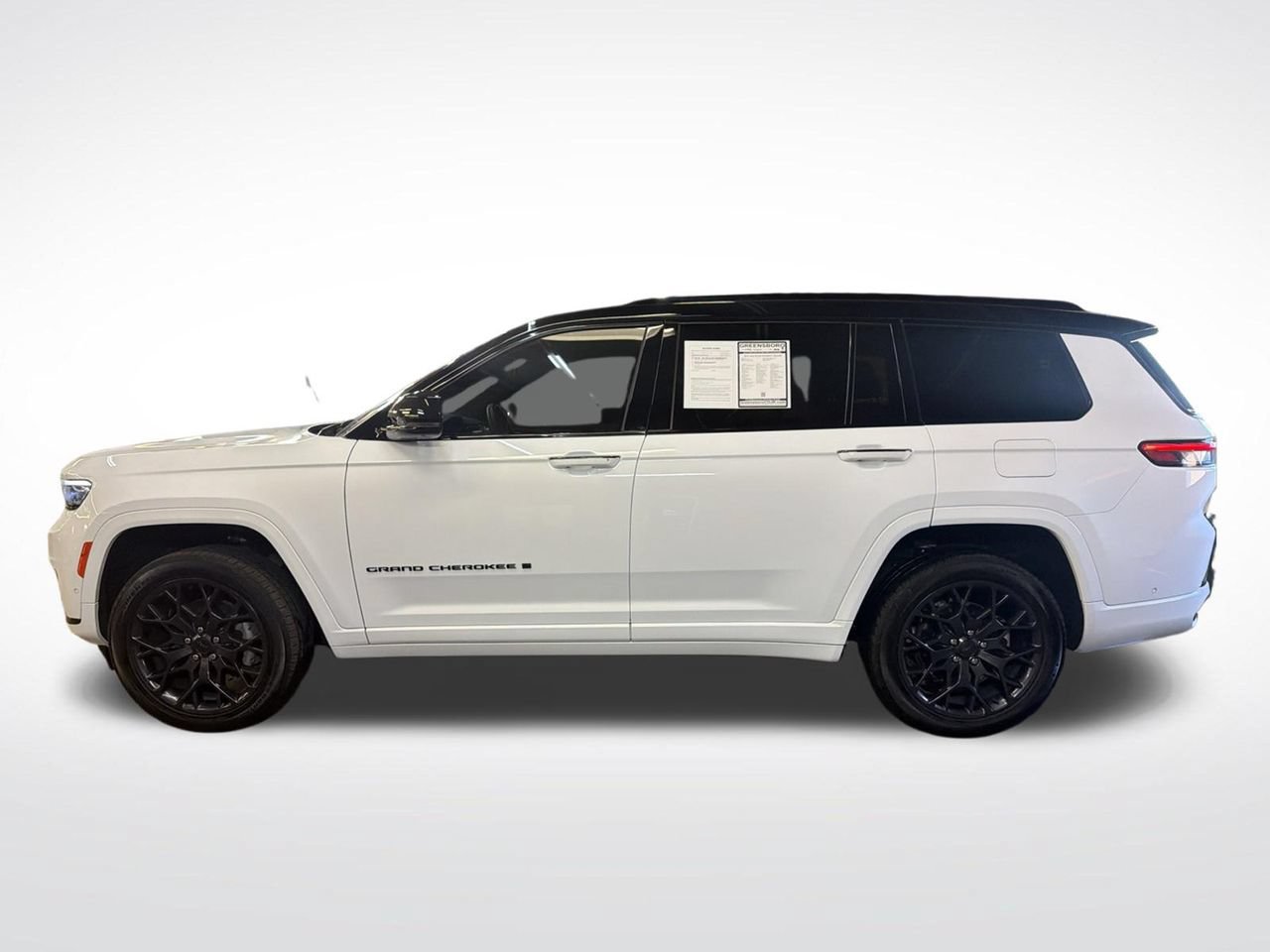 Used 2023 Jeep Grand Cherokee L Summit AWD/4WD image 2