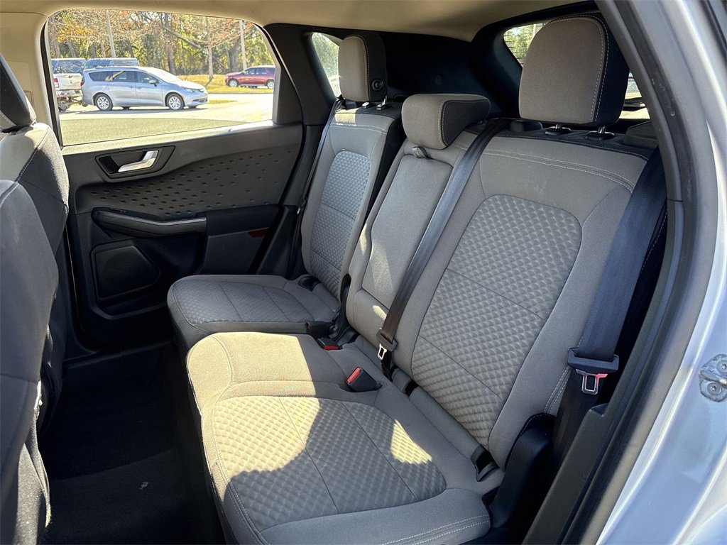 Used 2020 Ford Escape SE Sport image 20