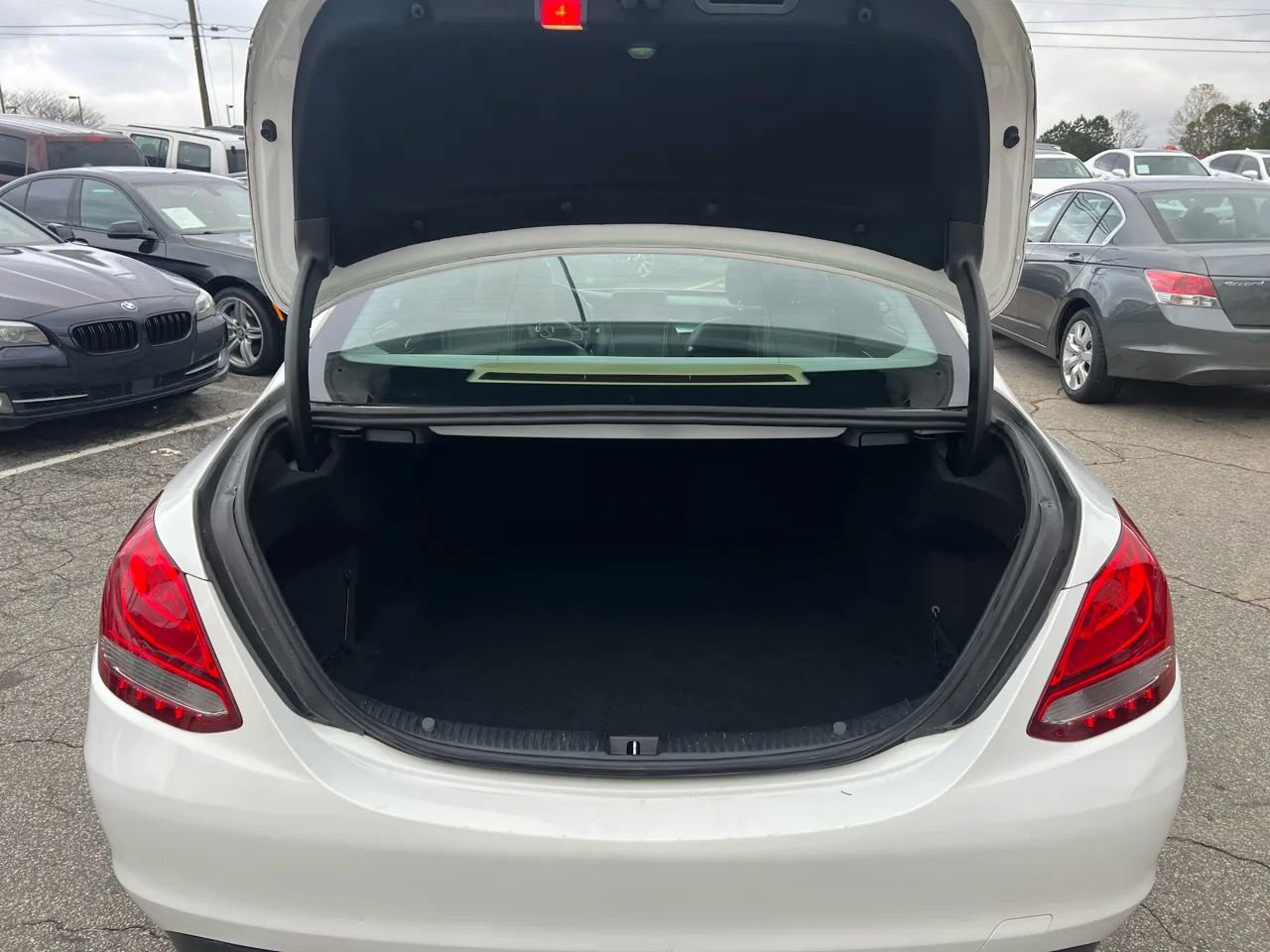 Used 2016 Mercedes-Benz C 300 4MATIC Sedan image 37