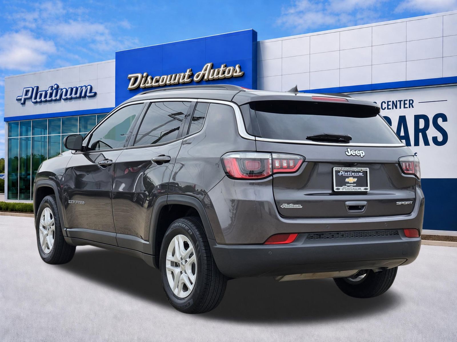 Used 2019 Jeep Compass Sport w/ Tech Group FWD image 4