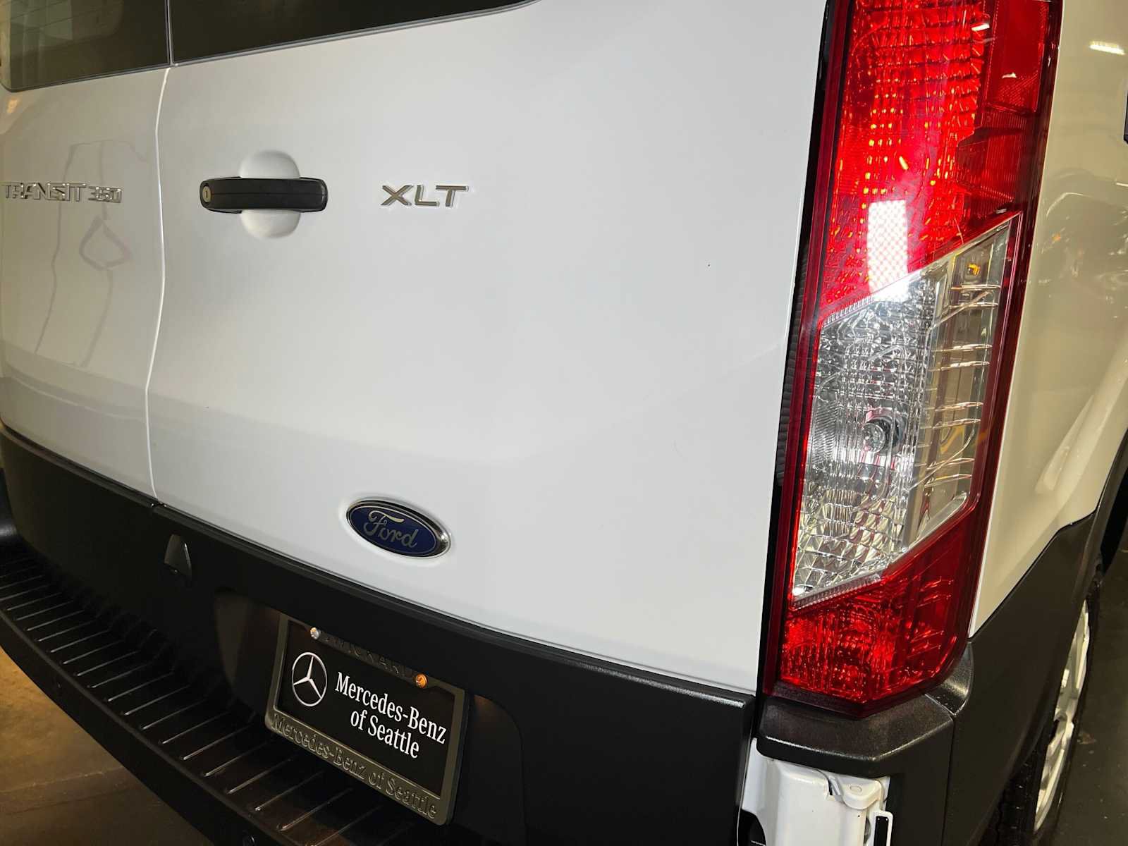 Used 2023 Ford Transit 350 XLT RWD image 15