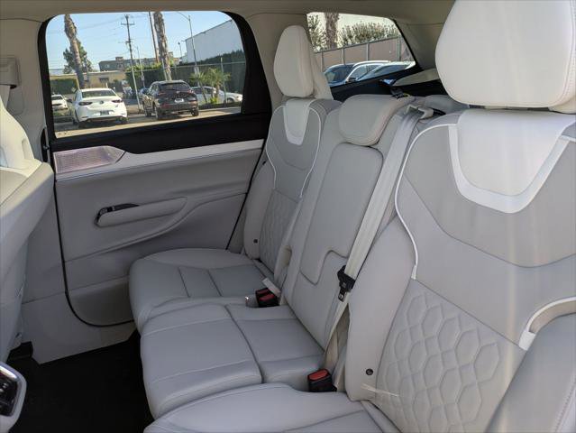 New 2025 Volvo EX90 Ultra image 12