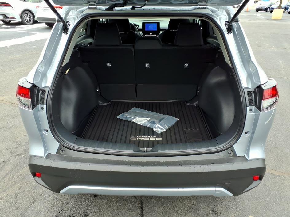 New 2026 Toyota Corolla Cross LE image 6