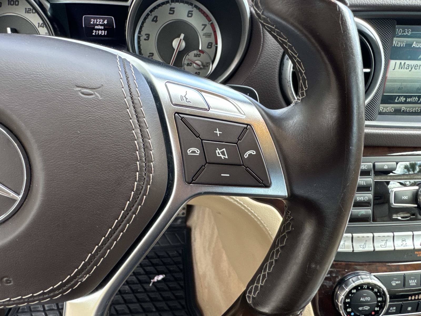 Used 2015 Mercedes-Benz SL 550 image 22