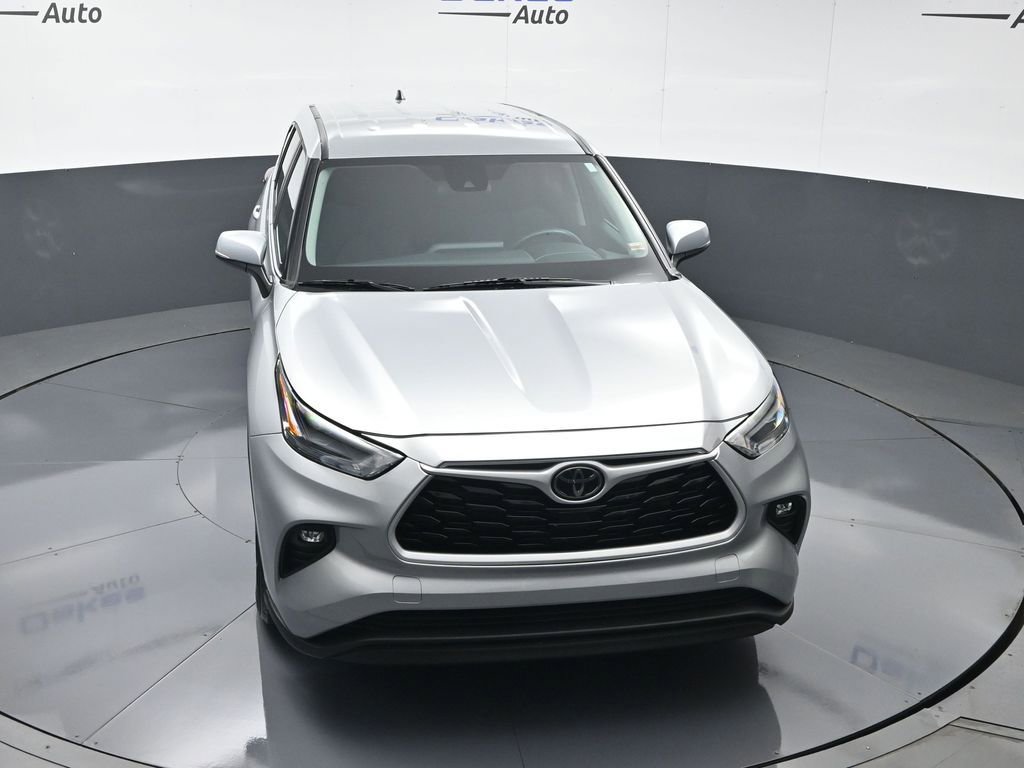 Used 2024 Toyota Highlander LE image 47