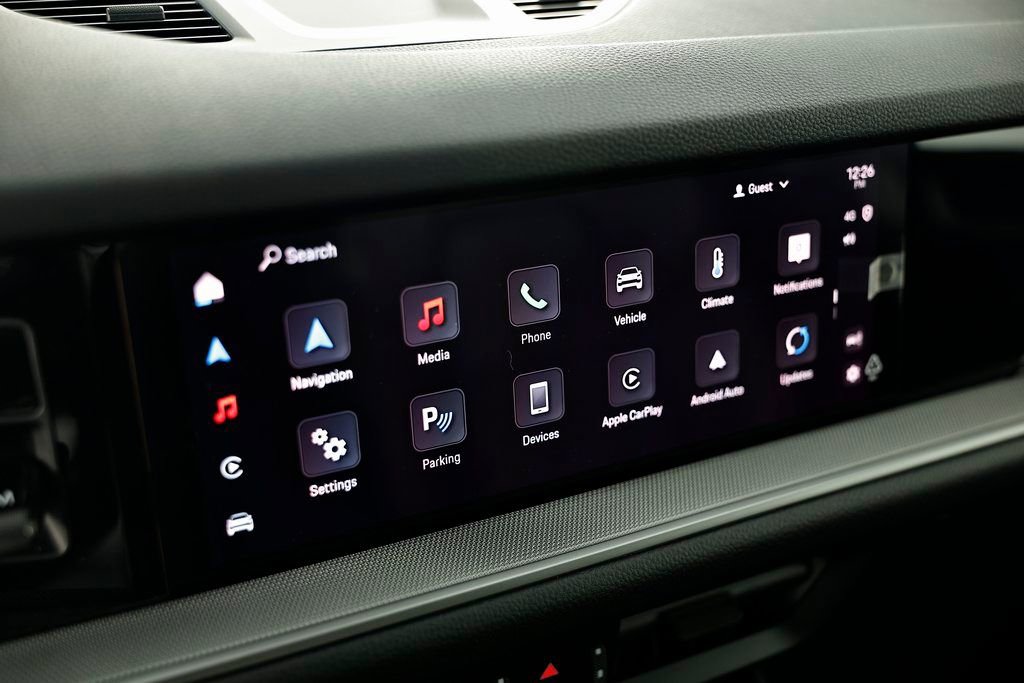Certified 2025 Porsche Cayenne AWD/4WD image 39