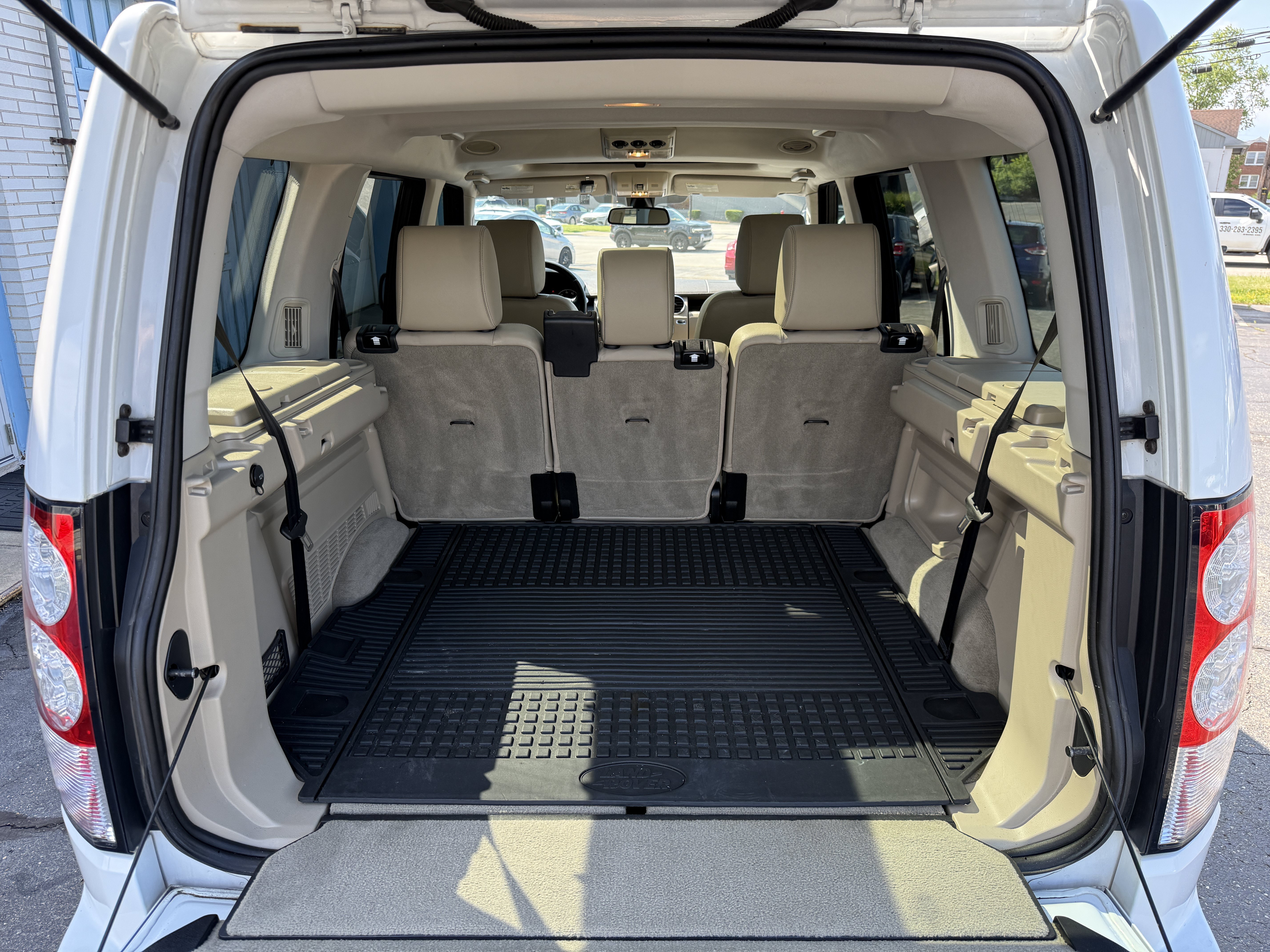 Used 2013 Land Rover LR4 HSE AWD/4WD image 37