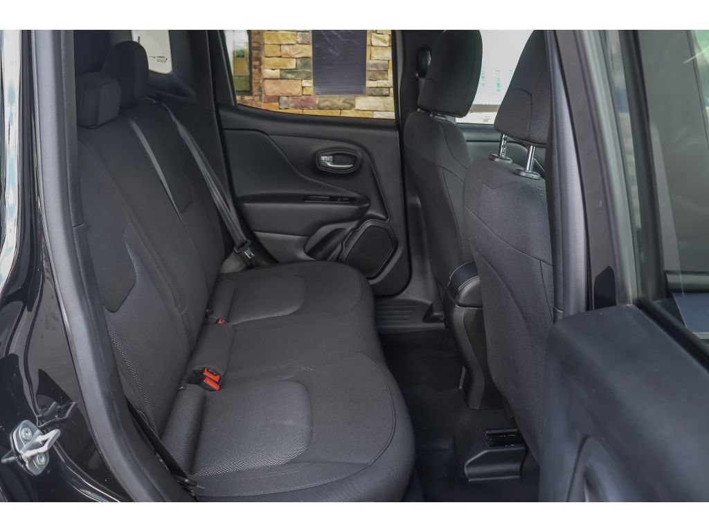 Used 2023 Jeep Renegade Latitude AWD/4WD image 20