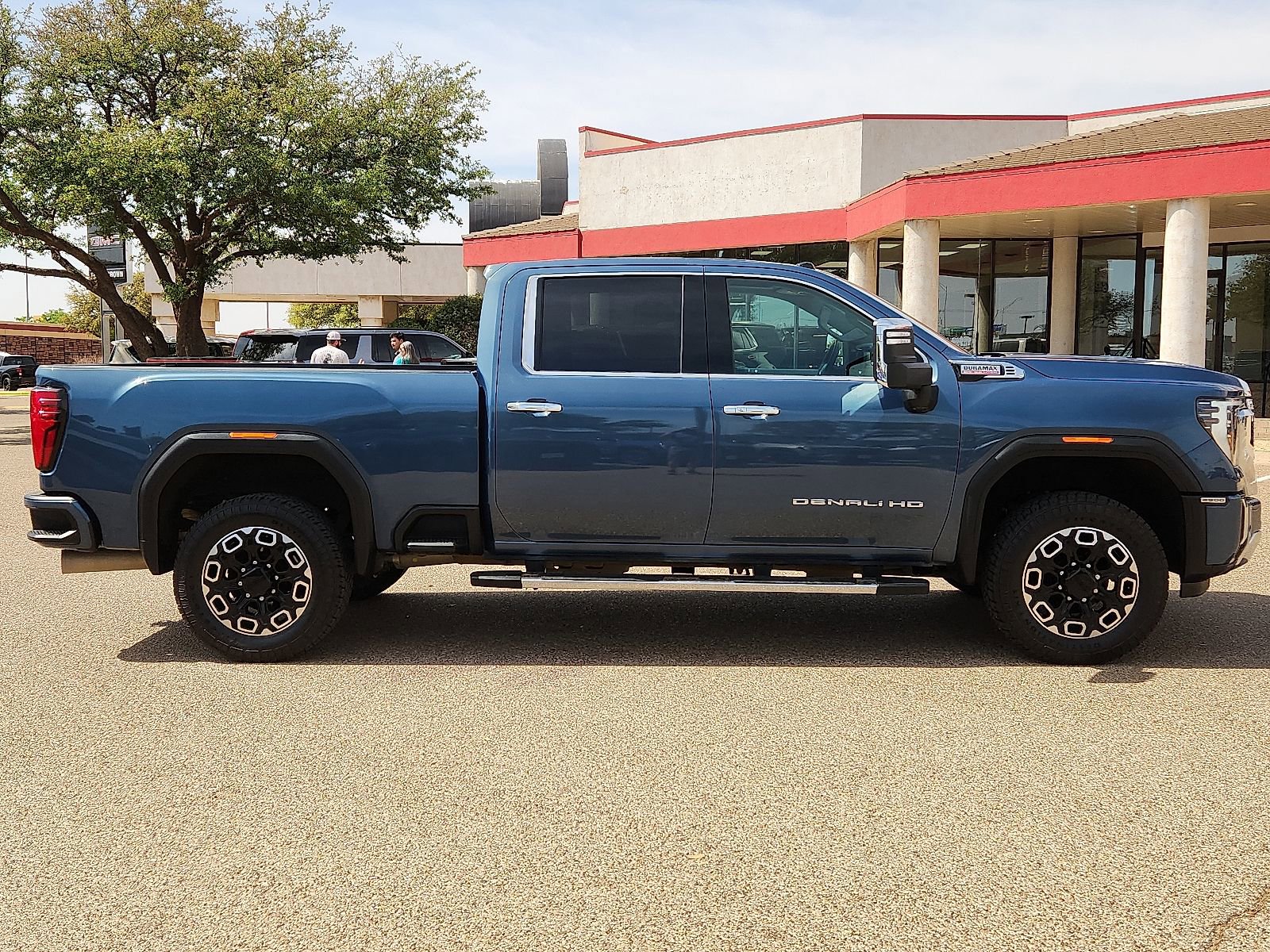Used 2024 GMC Sierra 2500 Denali w/ Denali Reserve Package image 5