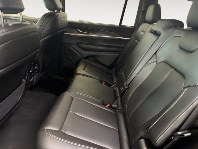 Used 2024 Jeep Grand Cherokee L Limited w/ Luxury Tech Group II AWD/4WD image 21