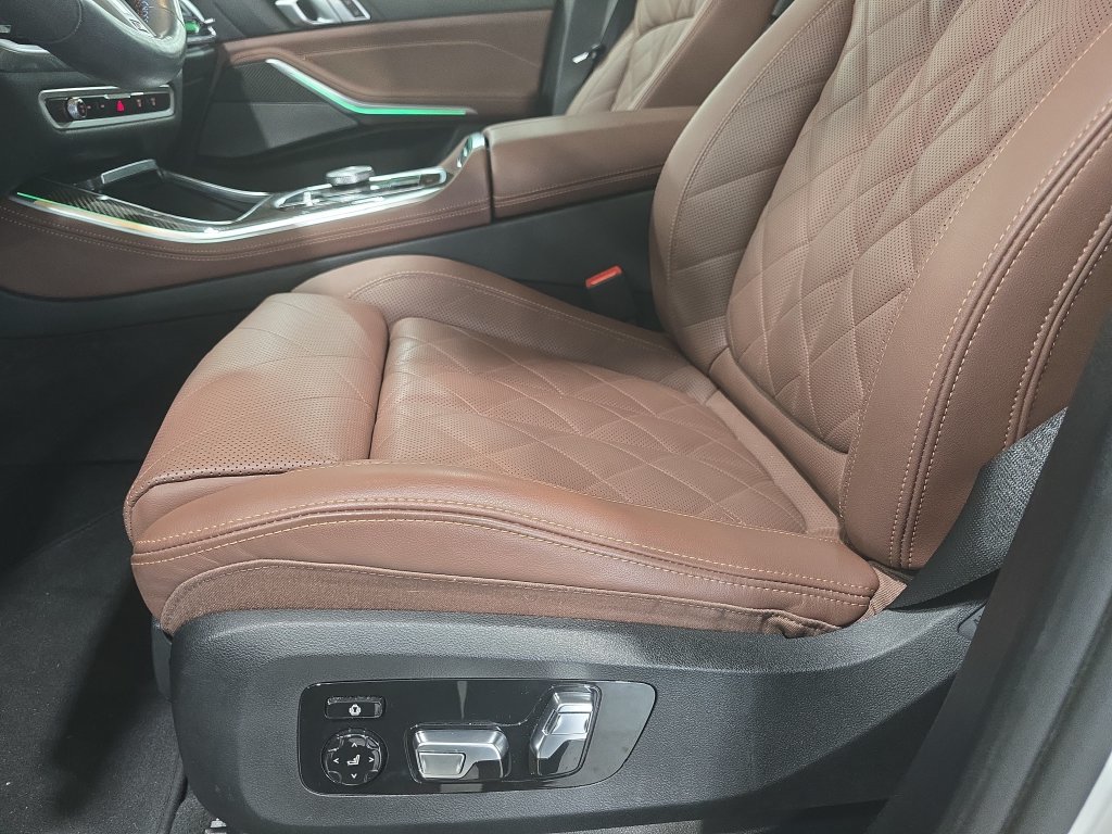 Certified 2026 BMW X5 M60i AWD/4WD image 19