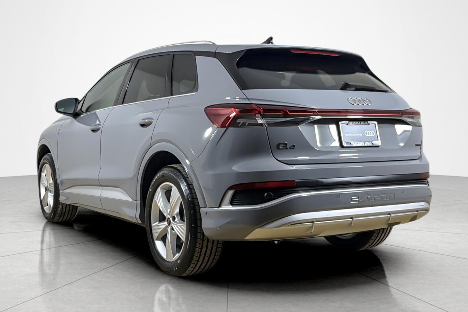 Certified 2023 Audi Q4 e-tron Premium Plus w/ Premium Plus AWD/4WD image 3