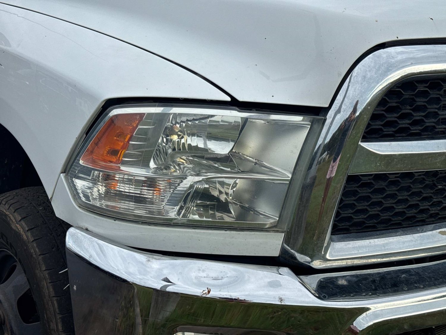 Used 2018 RAM 3500 Tradesman w/ Chrome Appearance Group AWD/4WD image 3