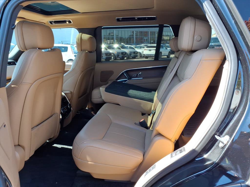 Used 2024 Land Rover Range Rover Long Wheelbase SE AWD/4WD image 13