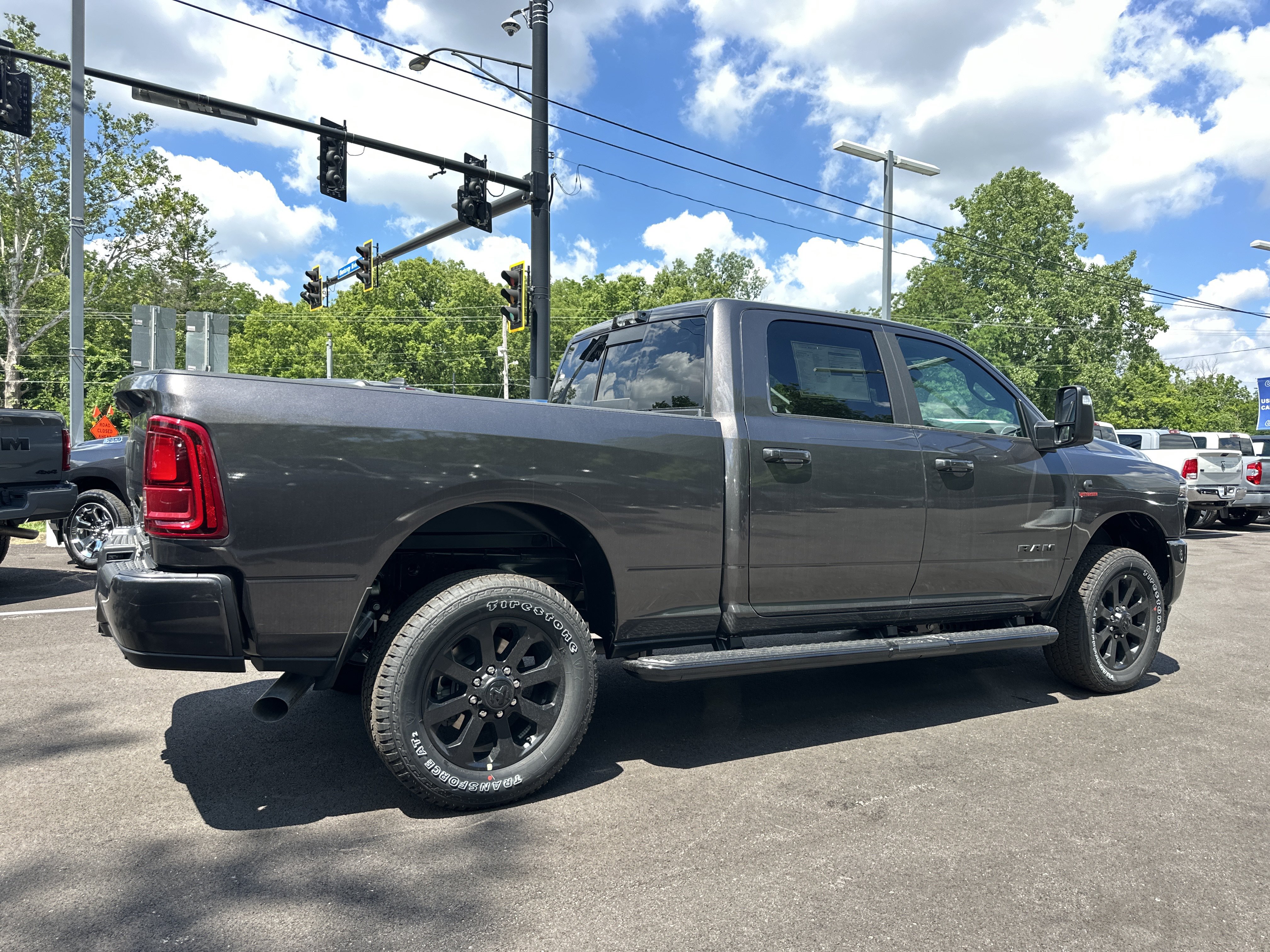New 2026 RAM 2500 Laramie AWD/4WD image 19
