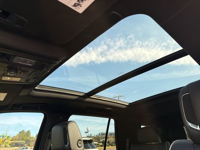 Used 2023 Cadillac Escalade Premium Luxury image 26