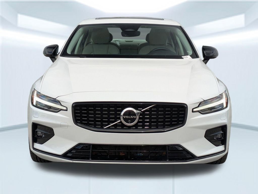Used 2024 Volvo S60 B5 Plus image 10