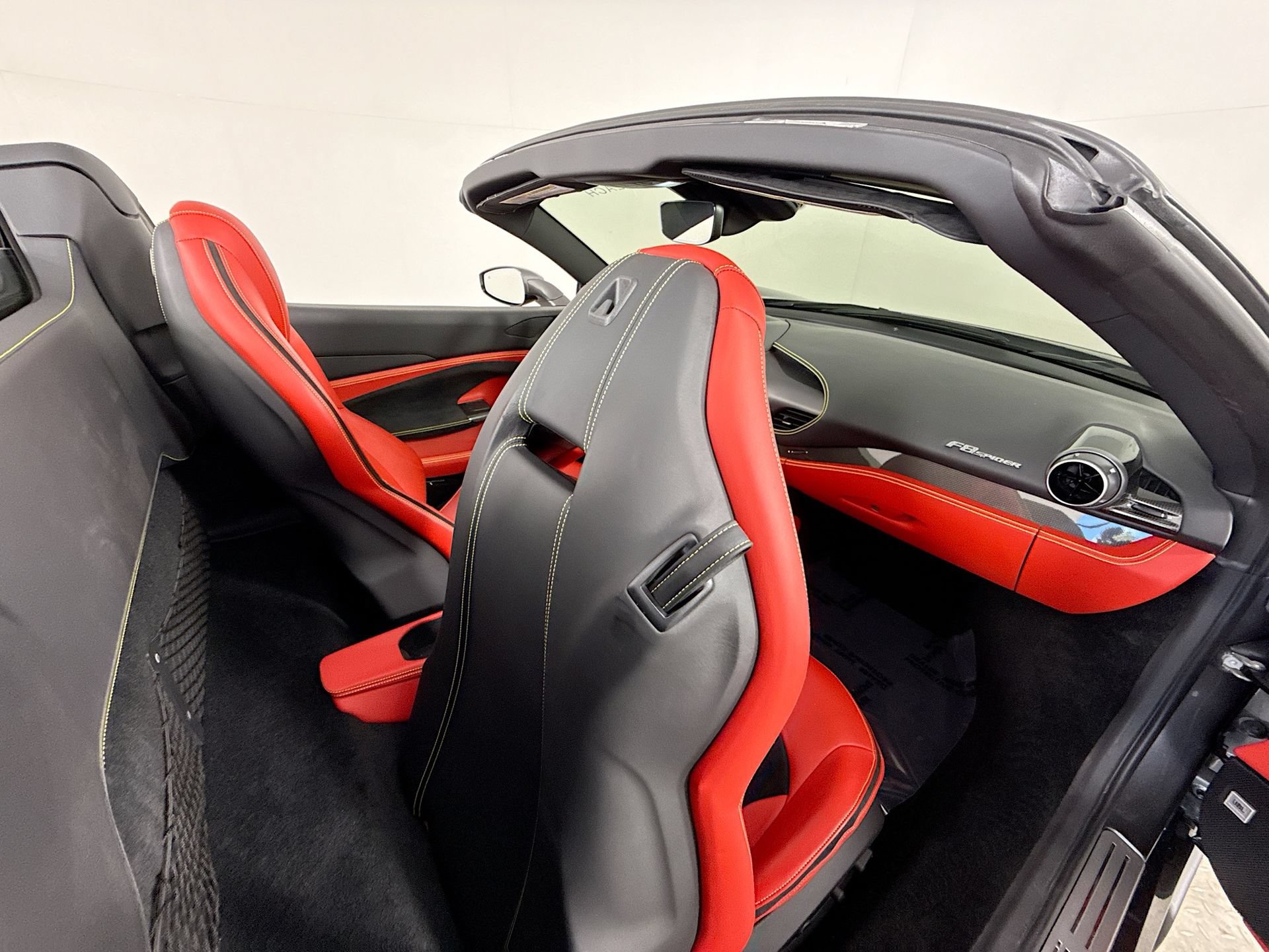 Certified 2022 Ferrari F8 Tributo RWD image 22