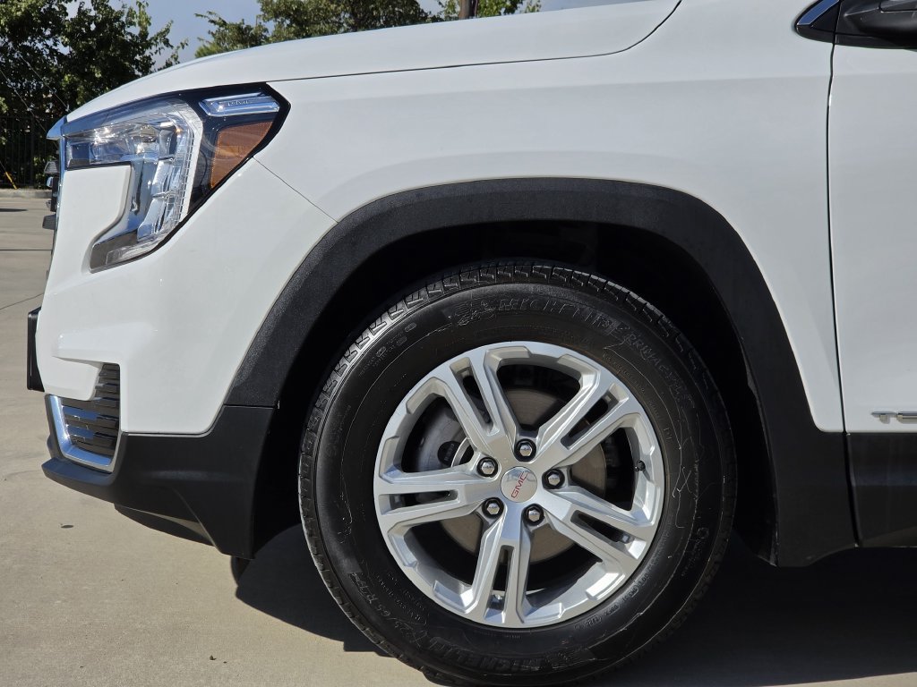 Used 2022 GMC Terrain SLE FWD image 7