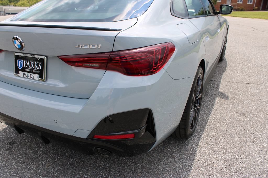 Used 2026 BMW 430i xDrive w/ M Sport Package AWD/4WD image 48