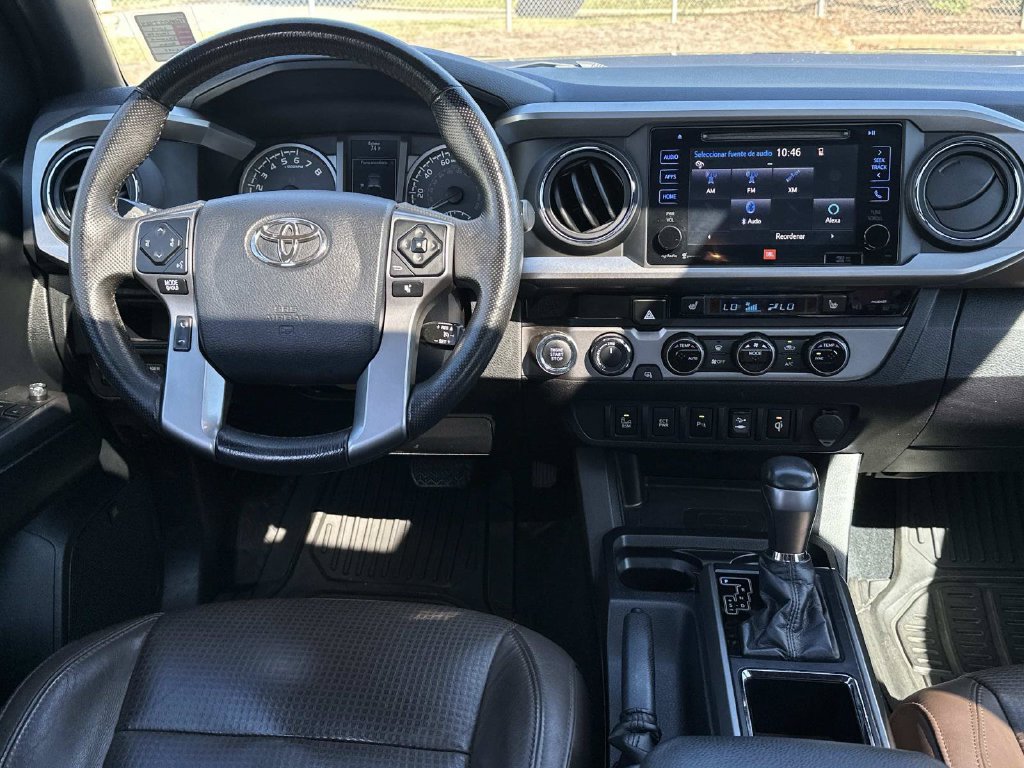 Used 2017 Toyota Tacoma Limited w/ Tow Package AWD/4WD image 19