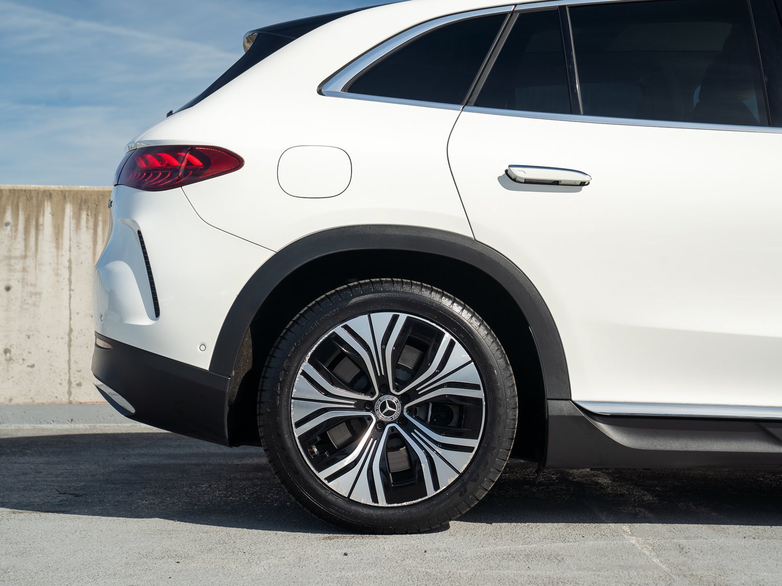 Certified 2023 Mercedes-Benz EQE 350+ 4MATIC SUV image 15