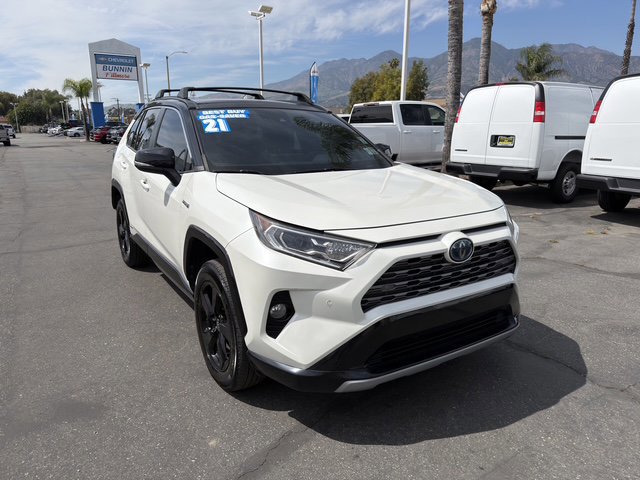 Used 2021 Toyota RAV4 XSE AWD/4WD image 2