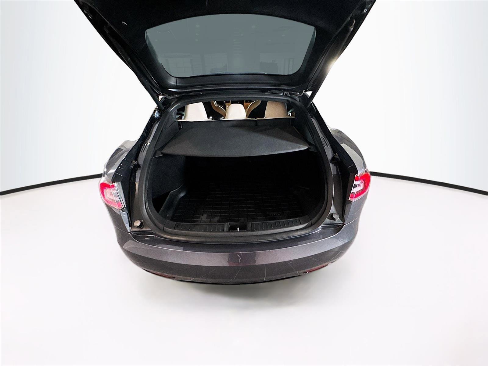 Used 2019 Tesla Model S Long Range image 17