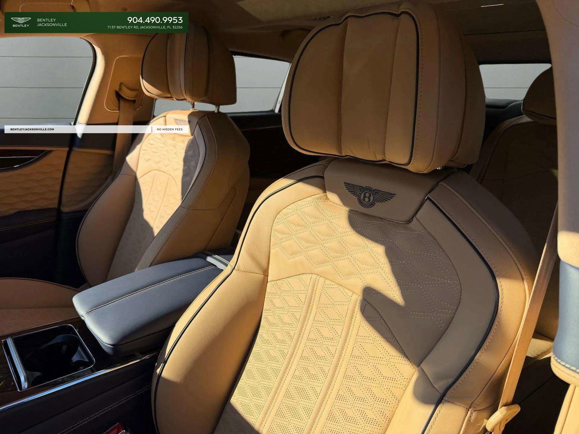 Used 2025 Bentley Flying Spur Plug-In Hybrid image 42