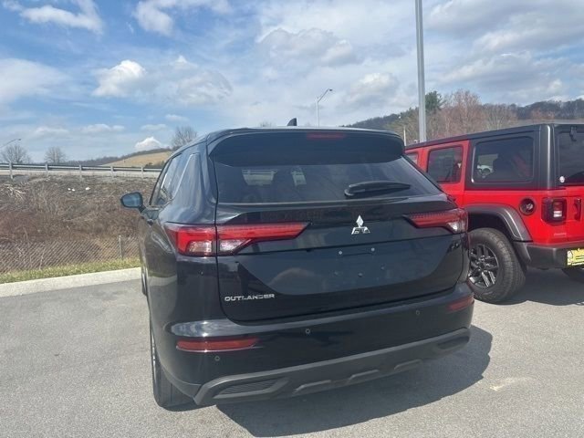 Used 2024 Mitsubishi Outlander ES image 20