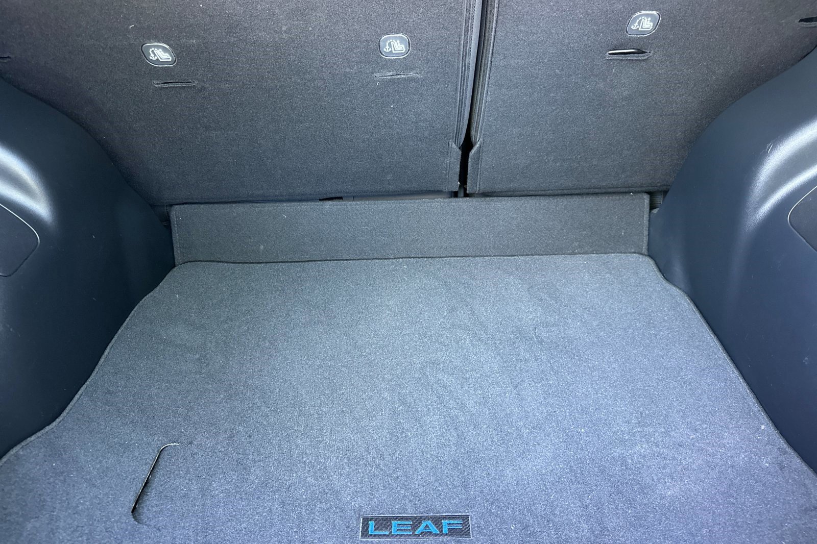 Used 2019 Nissan Leaf SV w/ Protection Package image 33