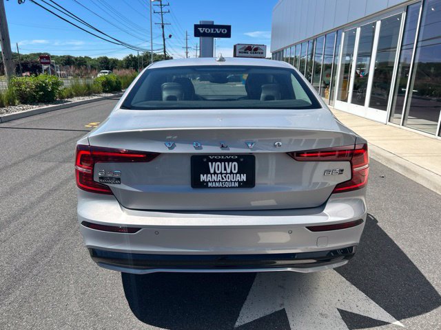 Certified 2023 Volvo S60 B5 Plus w/ Climate Package AWD/4WD image 4