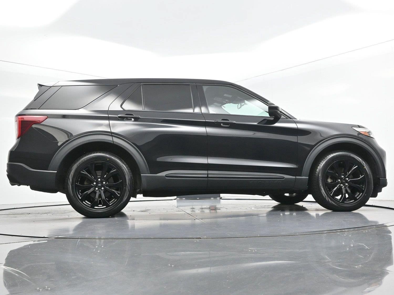 Used 2022 Ford Explorer ST AWD/4WD image 55