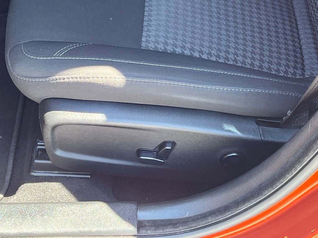 Used 2020 Dodge Charger SXT w/ Blacktop Package image 10