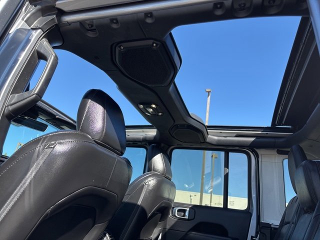 Used 2020 Jeep Wrangler Unlimited Sahara image 23