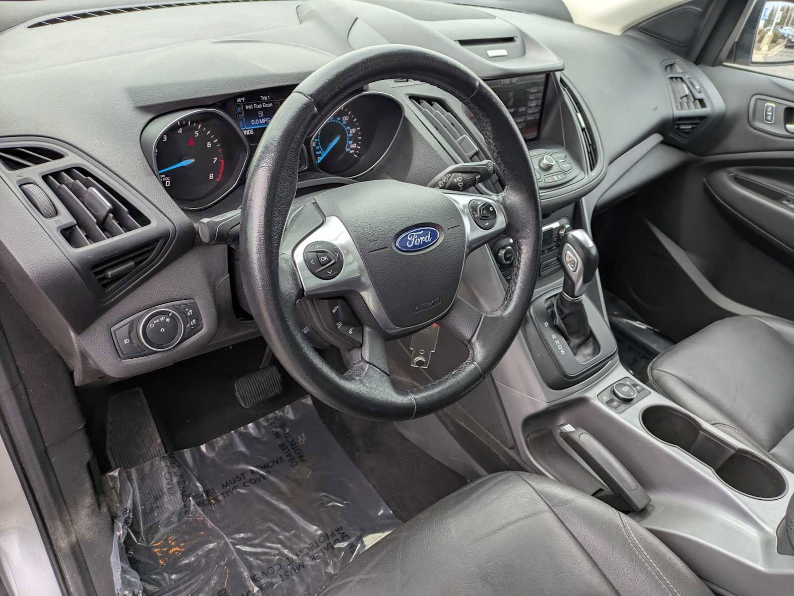 Used 2015 Ford Escape SE w/ Equipment Group 201A image 2