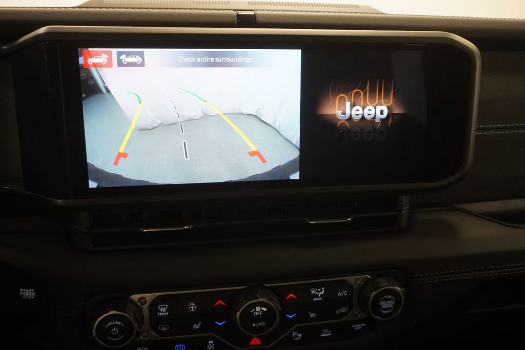 Used 2025 Jeep Wrangler Unlimited Rubicon 4xe AWD/4WD image 35