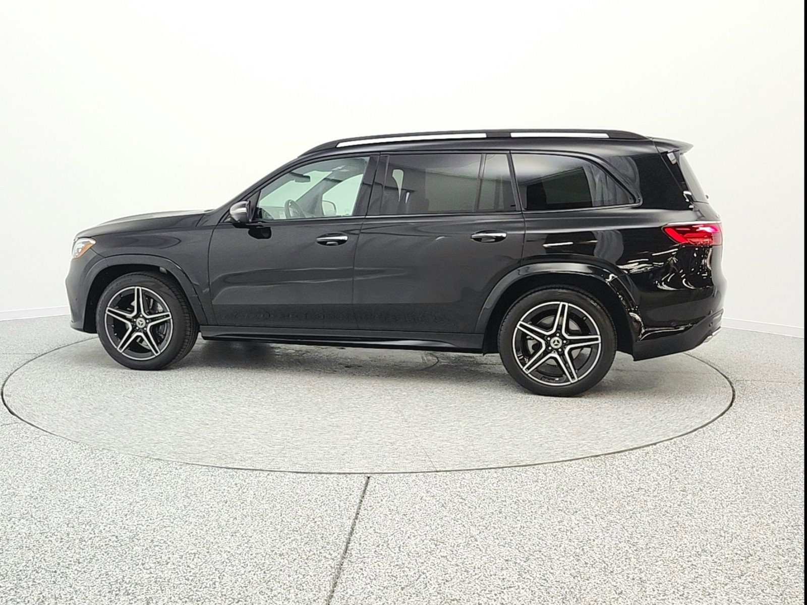Certified 2024 Mercedes-Benz GLS 450 4MATIC image 8