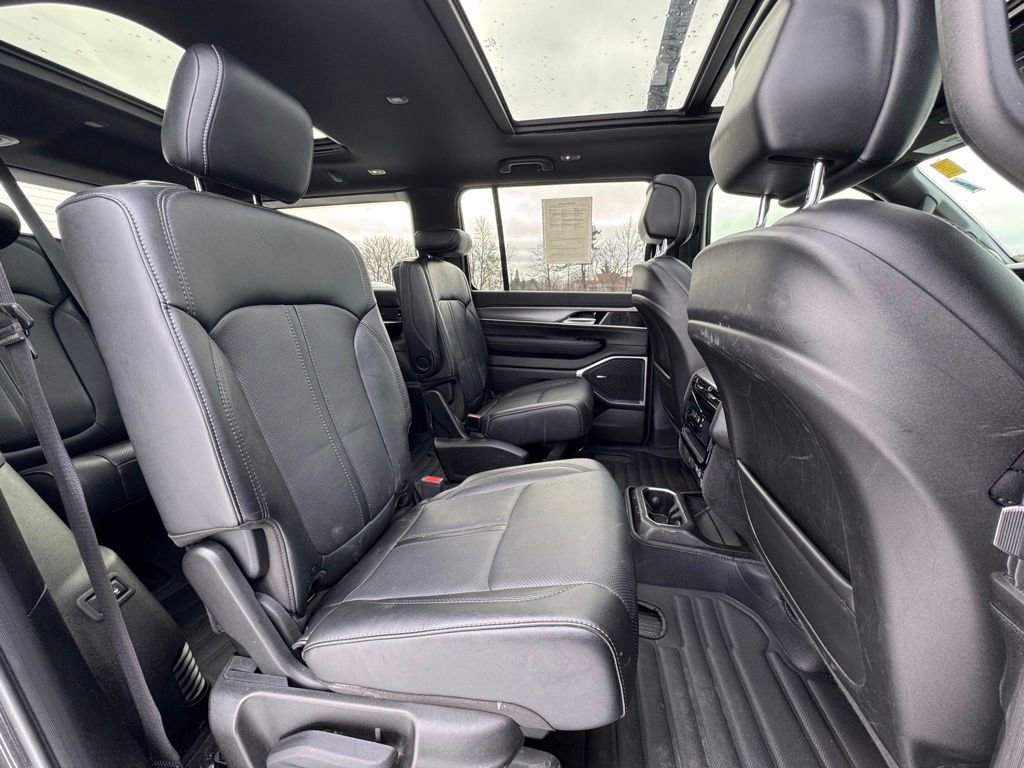 Used 2024 Jeep Wagoneer Series II image 33