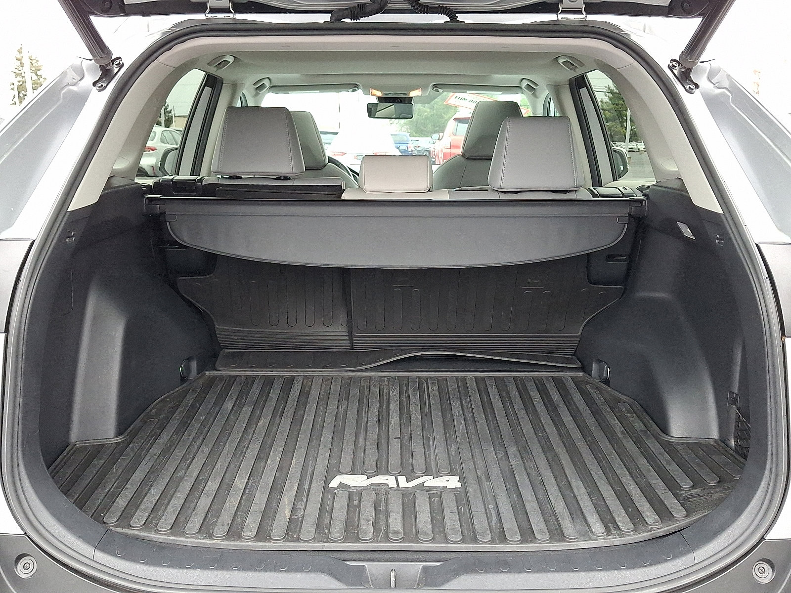 Used 2019 Toyota RAV4 Limited w/ All Weather Liner Package AWD/4WD image 7