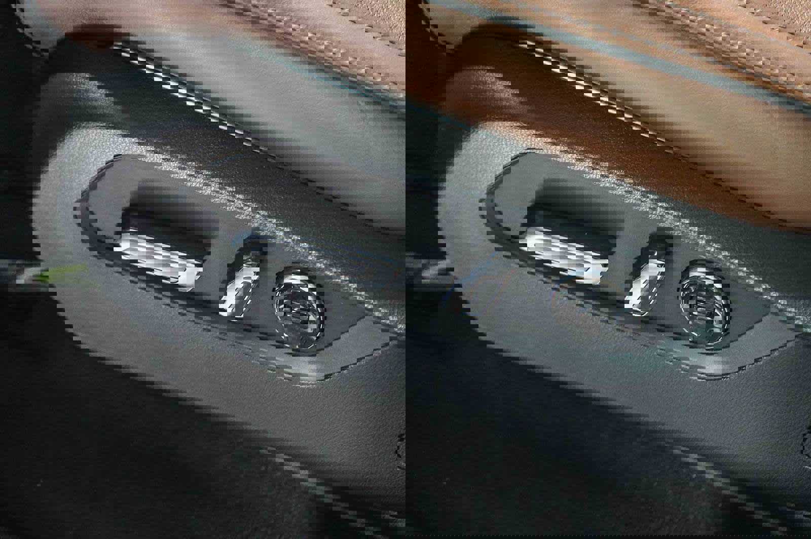 Used 2023 Acura MDX SH-AWD w/ Advance Package image 26