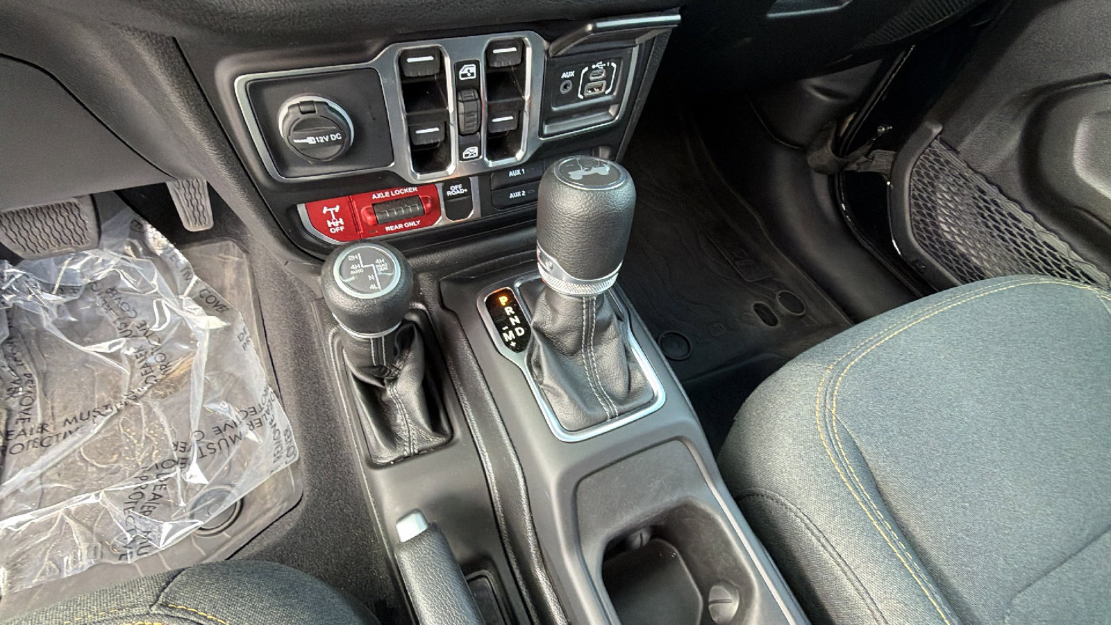 Used 2025 Jeep Wrangler Willys 4xe image 30