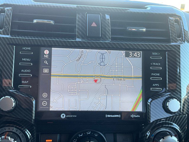 Used 2020 Toyota 4Runner SR5 AWD/4WD image 21