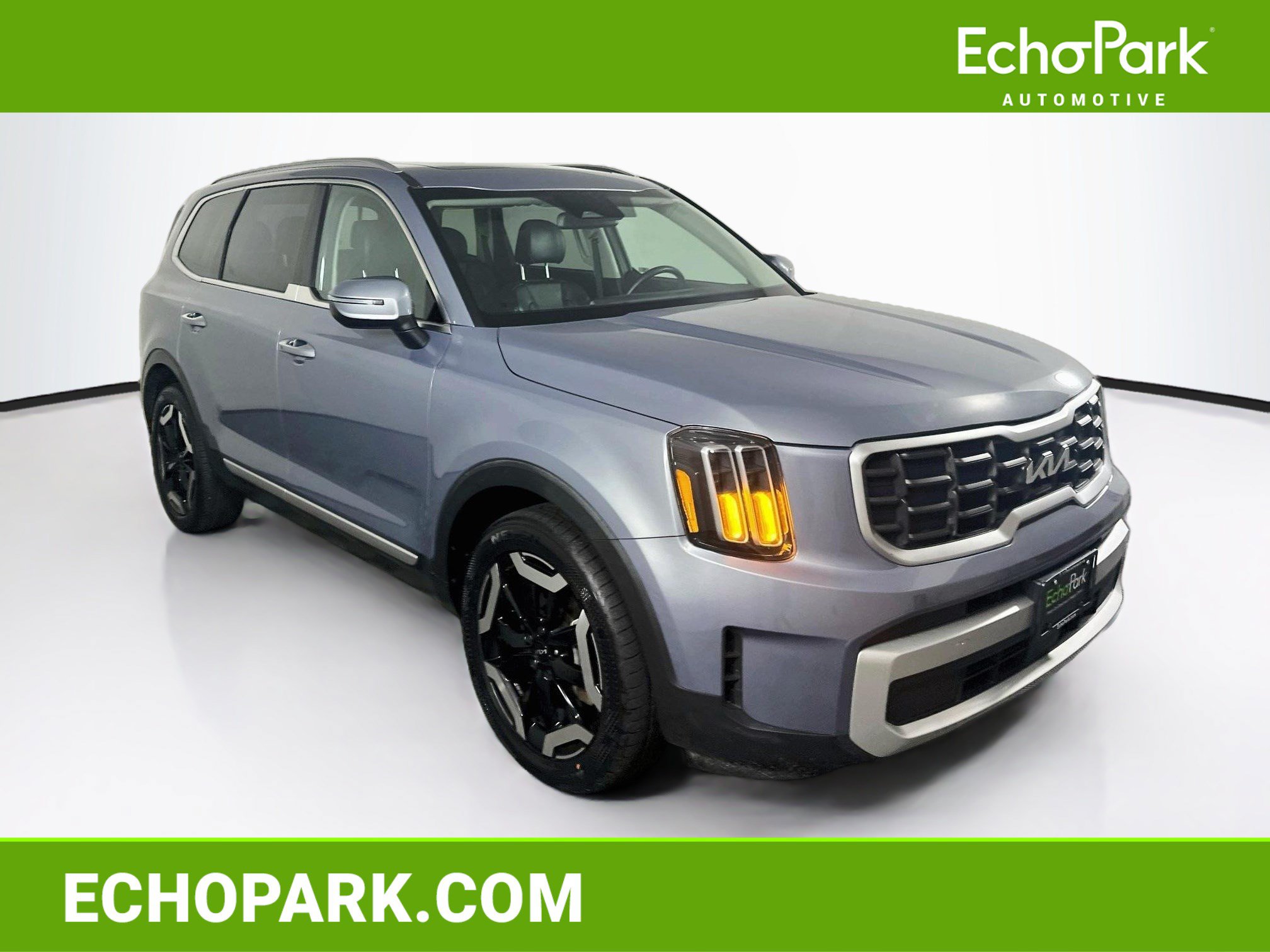 Used 2025 Kia Telluride S FWD image 1