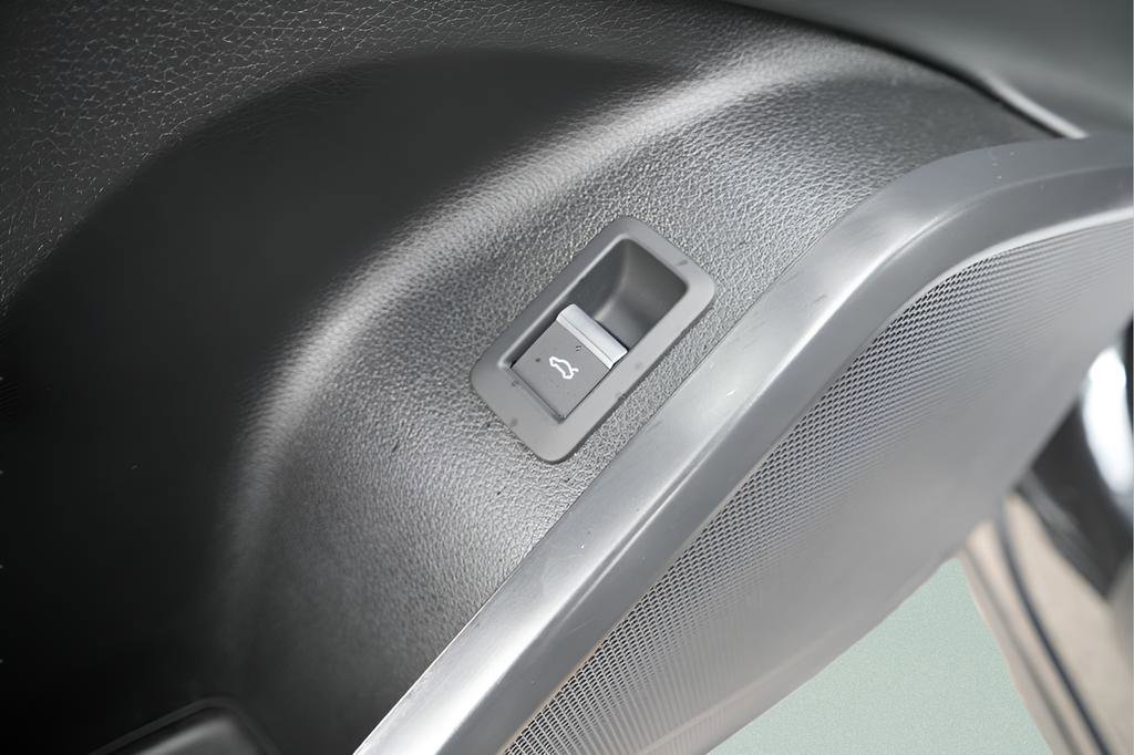 Used 2023 Audi Q5 2.0T Premium w/ Convenience Package image 26