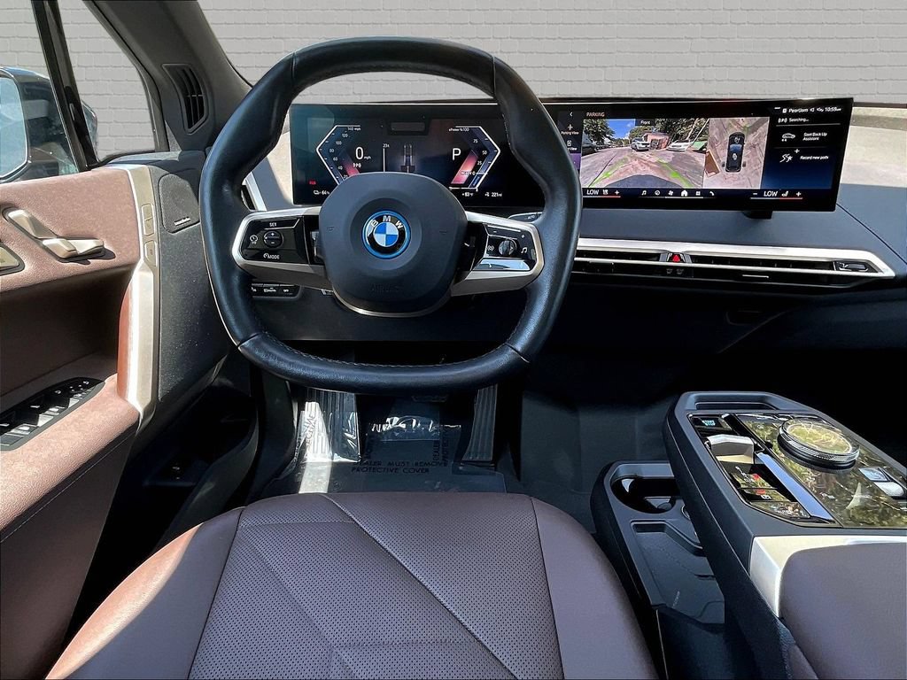 Used 2024 BMW iX xDrive50 w/ Premium Package AWD/4WD image 6