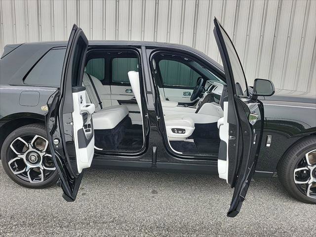Certified 2023 Rolls-Royce Cullinan Black Badge w/ Dark Exterior Package image 4