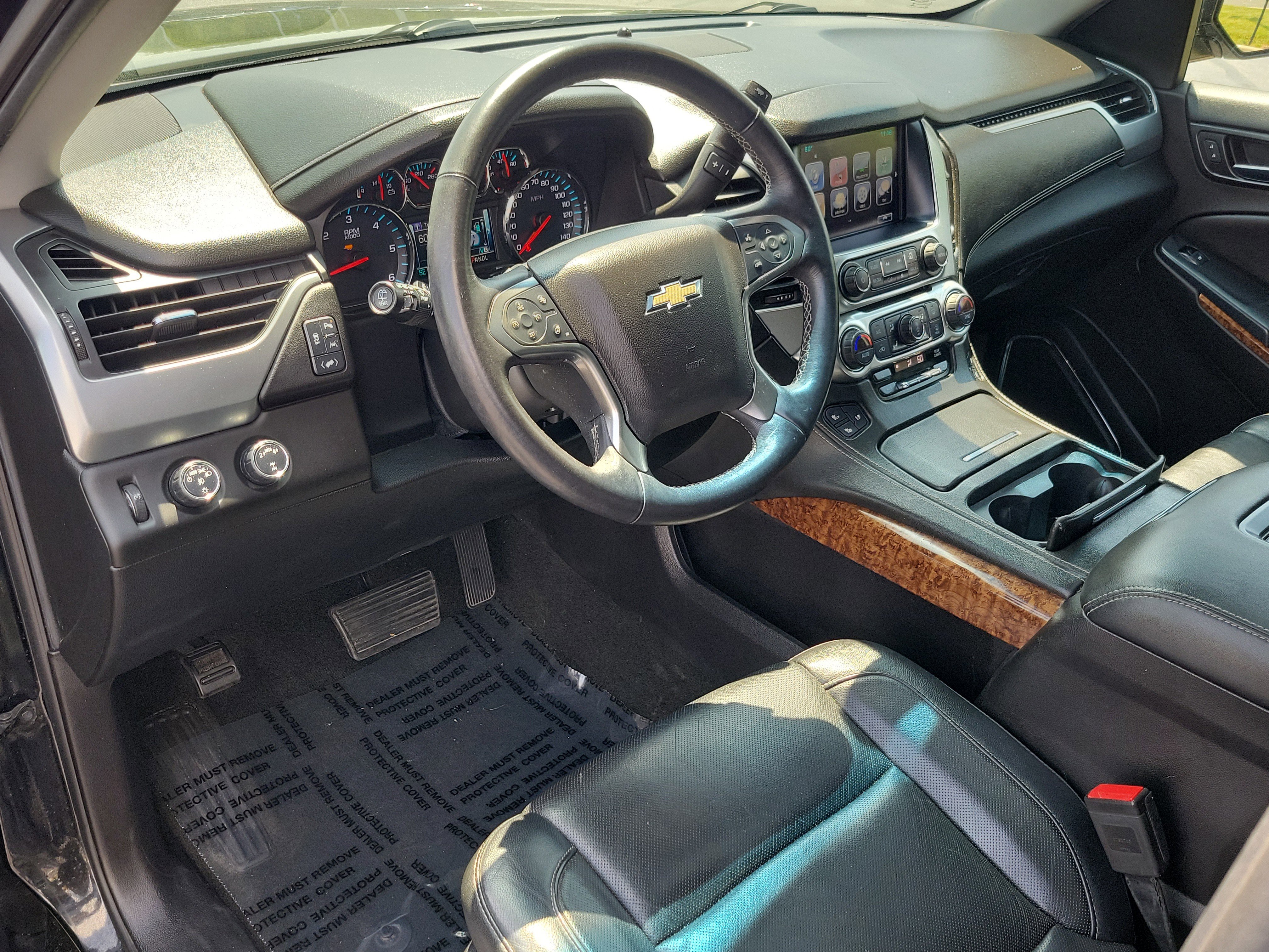Used 2017 Chevrolet Suburban Premier AWD/4WD image 18